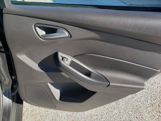 Used 2016 Ford Focus SE FWD image 17