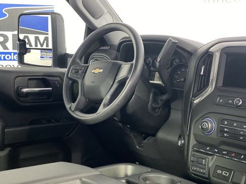 Used 2025 Chevrolet Silverado 2500 Custom w/ Custom Value Package AWD/4WD image 14