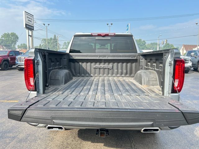 Used 2024 GMC Sierra 1500 AT4 w/ Technology Package AWD/4WD image 9
