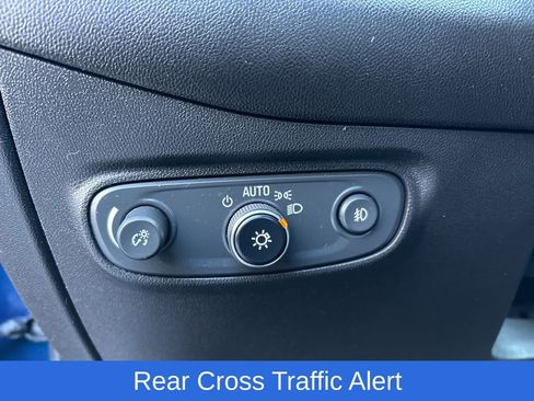 Used 2021 Chevrolet Equinox LT image 14