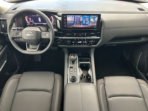 New 2026 Nissan Pathfinder SL AWD/4WD image 12