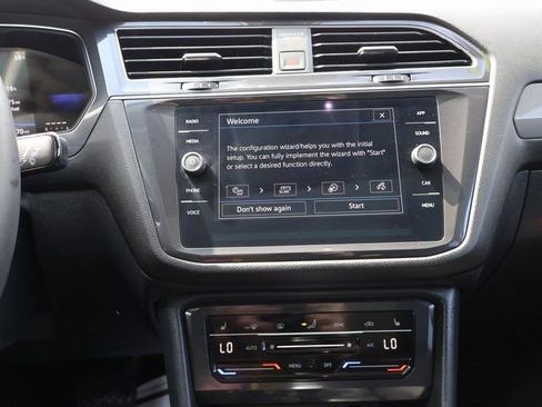Used 2023 Volkswagen Tiguan SE image 25
