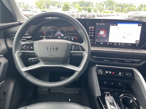 Used 2025 Audi Q5 Premium w/ Convenience Package AWD/4WD image 14