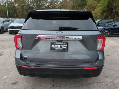 Used 2021 Ford Explorer XLT image 6