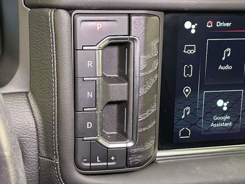 Used 2022 GMC Yukon Denali w/ Denali Premium Package image 33