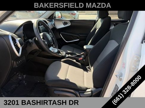 Used 2024 Kia Soul LX w/ Option Group 015 FWD image 9