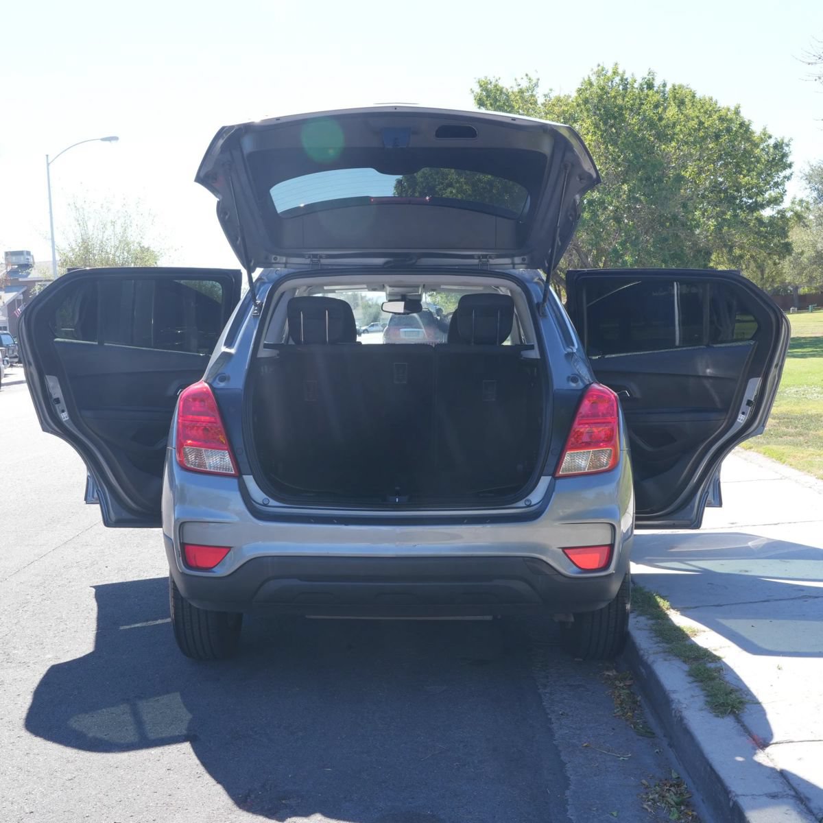 Used 2020 Chevrolet Trax LS FWD image 9