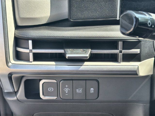 Used 2026 Hyundai Santa Fe SE FWD image 17