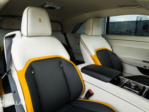Used 2024 Rolls-Royce Spectre w/ Spectre Launch Package AWD/4WD image 37