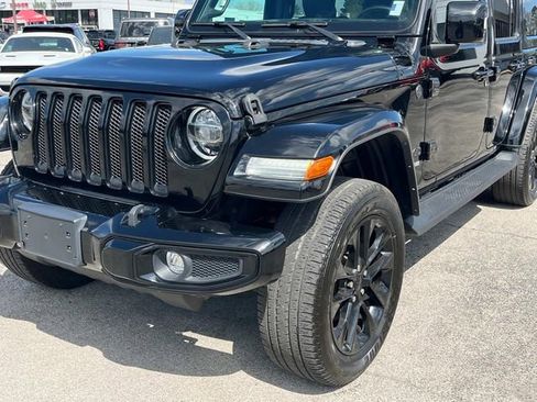 Certified 2022 Jeep Wrangler Unlimited Sahara image 34