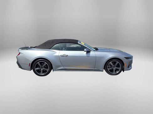 Used 2025 Ford Mustang Premium RWD image 8