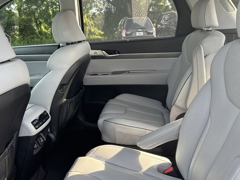 Used 2023 Hyundai Palisade SEL w/ Premium Package AWD/4WD image 24