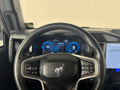 Used 2025 Ford Bronco Big Bend image 21