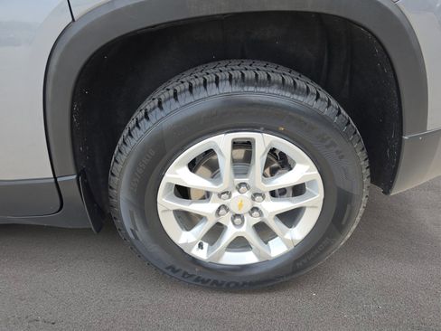 Used 2020 Chevrolet Traverse LS FWD image 23