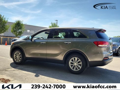 Used 2018 Kia Sorento L FWD image 5