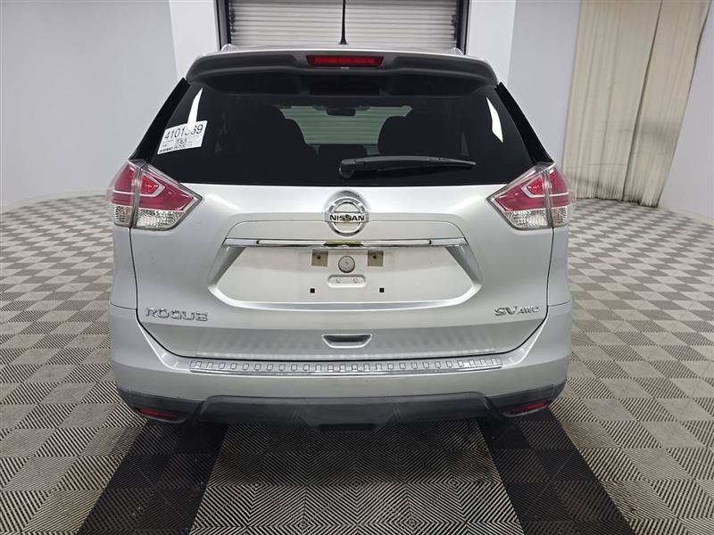 Used 2016 Nissan Rogue SV AWD/4WD image 5