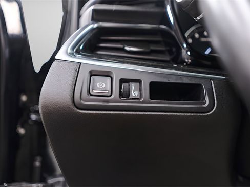 Used 2022 Cadillac XT5 Premium Luxury w/ LPO, Floor Liner Package image 20