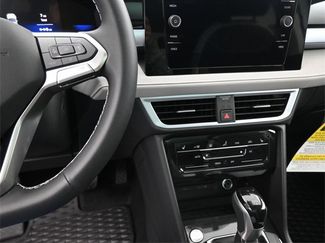 New 2025 Volkswagen Taos SE video 2