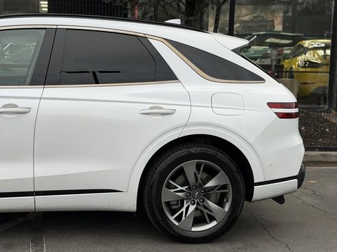 Used 2022 Genesis GV70 3.5T Sport w/ Sport Advanced Package image 10