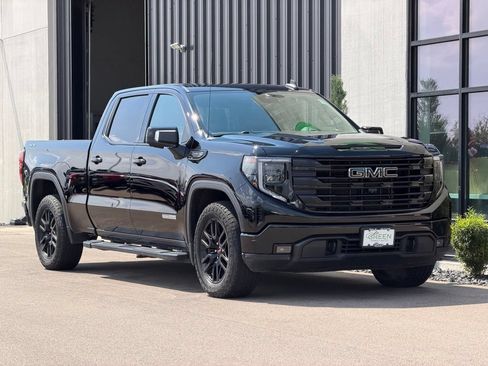 Used 2022 GMC Sierra 1500 Elevation w/ Elevation Premium Package AWD/4WD image 4