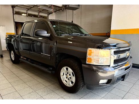 Used 2011 Chevrolet Silverado 1500 LT w/ All-Star Edition RWD image 2