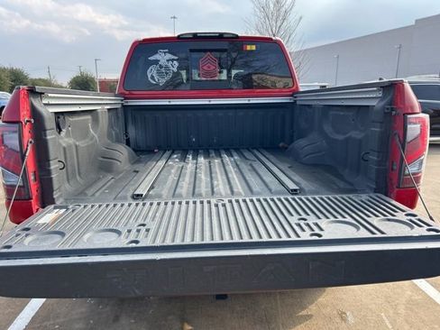 Used 2021 Nissan Titan PRO-4X w/ Pro-4x Convenience Package image 9