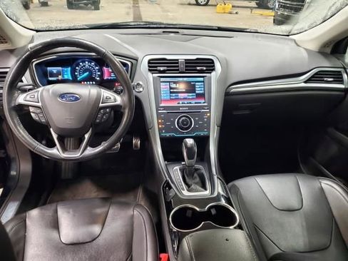 Used 2014 Ford Fusion Titanium image 11