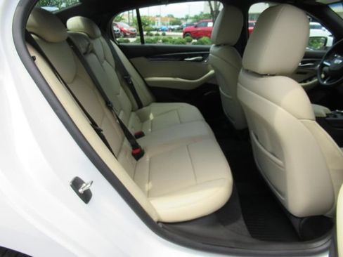 Used 2024 Cadillac CT5 Premium Luxury RWD image 36