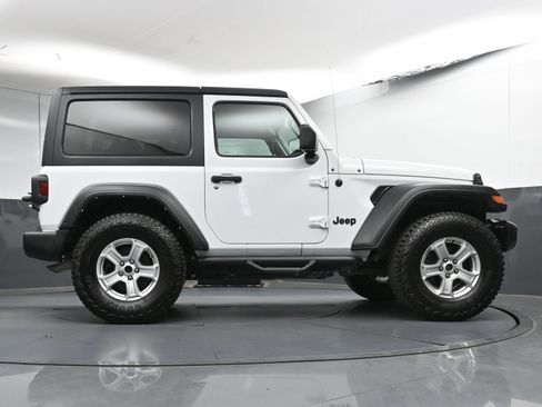 Used 2021 Jeep Wrangler Willys image 22