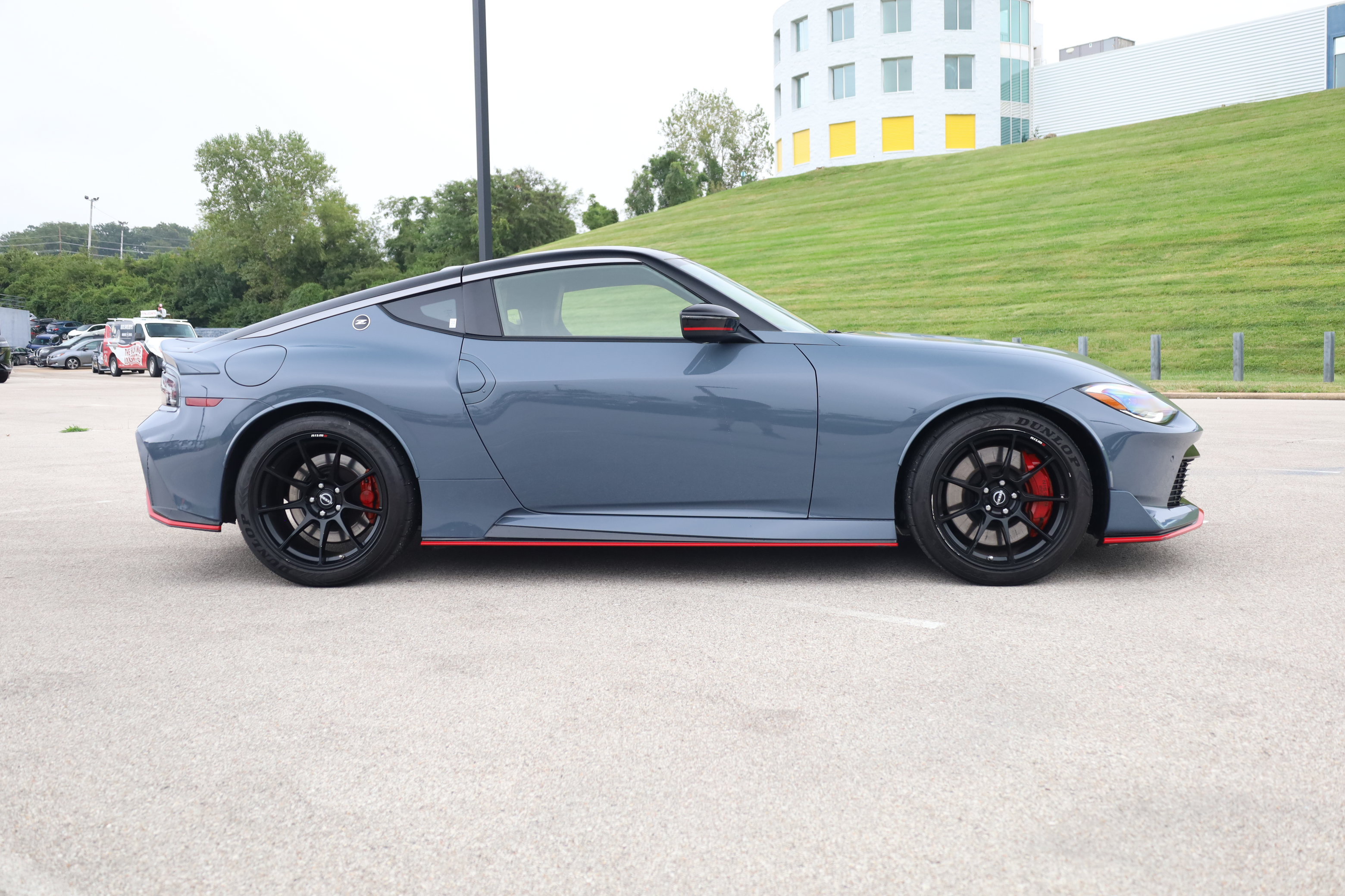 Certified 2025 Nissan Z NISMO w/ Floor Mat Package RWD image 4