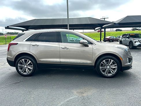 Used 2022 Cadillac XT5 Premium Luxury image 9