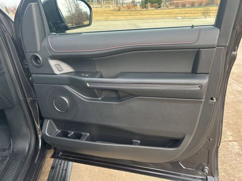 Used 2024 Ford Expedition Max Limited image 24