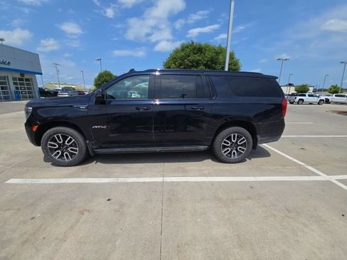 Used 2021 GMC Yukon XL AT4 w/ Rear Media and Nav Package AWD/4WD image 2