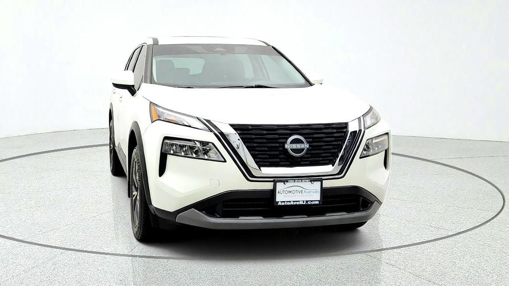 Used 2023 Nissan Rogue SV AWD/4WD image 2
