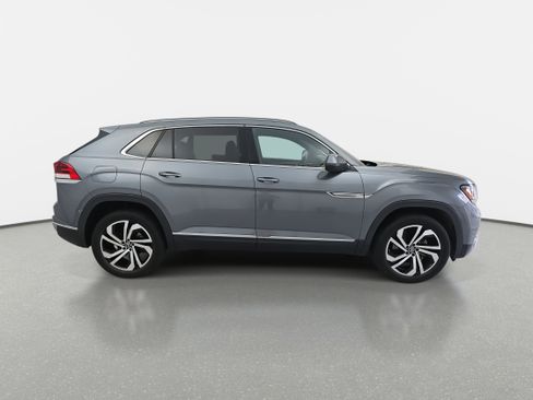 Used 2021 Volkswagen Atlas Cross Sport SEL Premium image 4