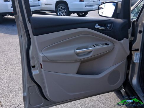 Used 2015 Ford C-MAX SE w/ Winter Package image 10