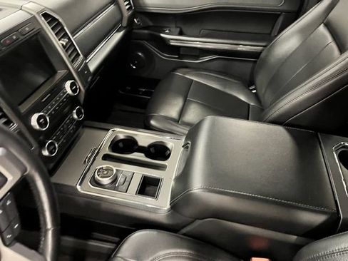 Used 2021 Ford Expedition XLT RWD image 18