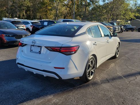 Used 2024 Nissan Sentra SV image 6