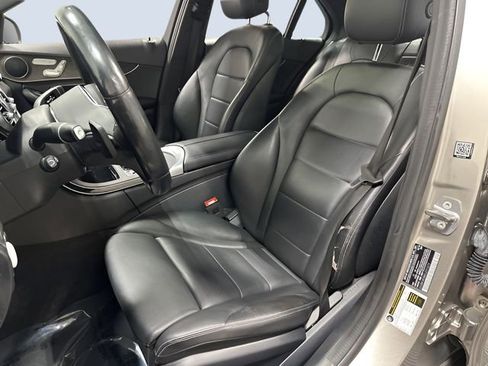 Used 2019 Mercedes-Benz C 300 4MATIC Sedan image 29