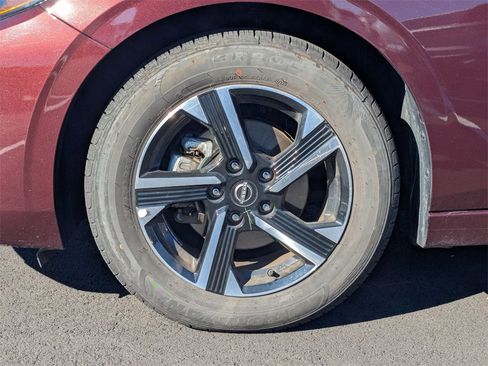 Used 2024 Nissan Sentra SV image 14