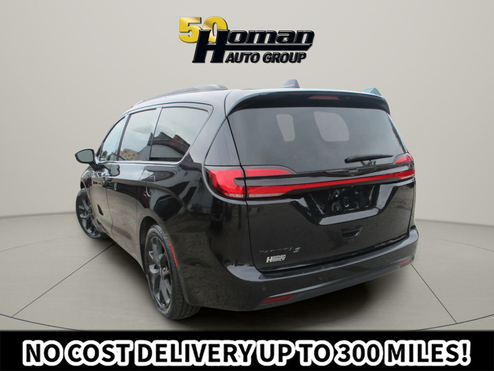 Used 2023 Chrysler Pacifica Touring-L w/ S Appearance Package FWD image 3
