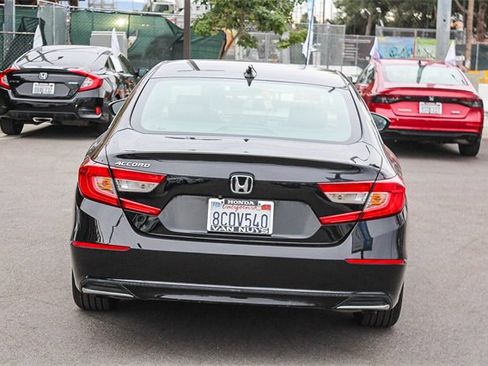 Used 2018 Honda Accord EX image 6