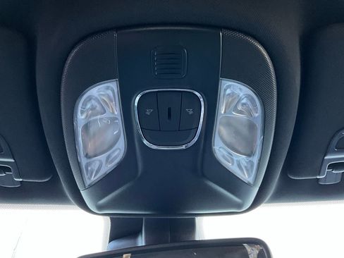 Used 2025 Jeep Compass Latitude image 16