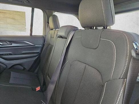 New 2025 Jeep Grand Cherokee Laredo X image 15