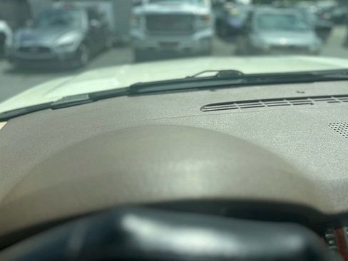 Used 2012 Chevrolet Tahoe LTZ image 35