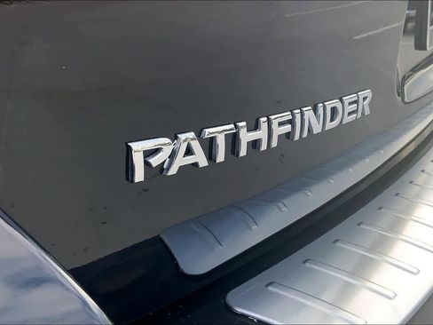 Used 2020 Nissan Pathfinder SL image 27