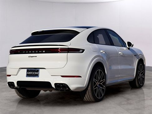 New 2026 Porsche Cayenne E-Hybrid Coupe image 8