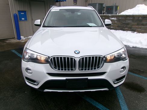 Used 2017 BMW X3 xDrive28i image 2