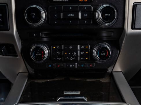 Used 2017 Ford F350 Platinum w/ Platinum Ultimate Package image 27