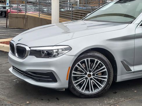 Used 2019 BMW 530i xDrive w/ Convenience Package image 2